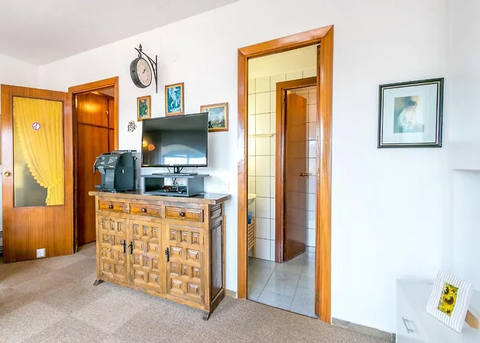 Center-20 By Interhome Appartement Roses